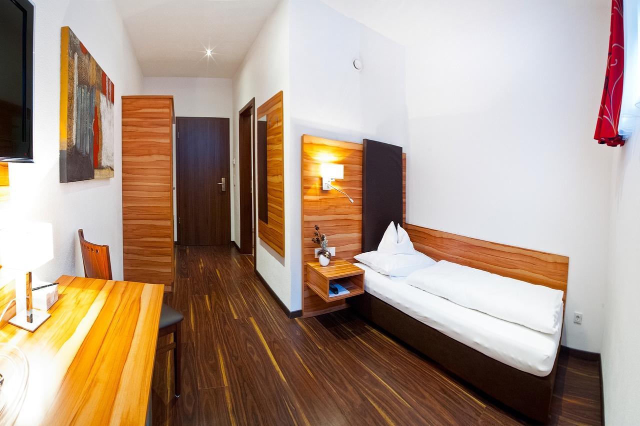 Hotel-Renner Buchbach Zimmer foto
